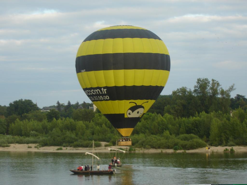 Les Bords De Loire Appartement Veuves Kamer foto
